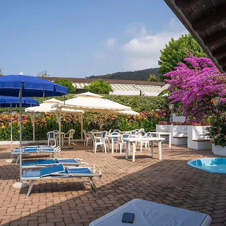 119 - Ondina Con Piscina, 800metri Dal Mare E
